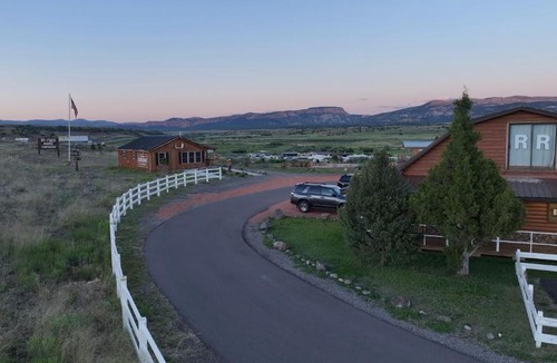 Hatch Hotel | The Riverside Ranch Motel and RV Park Southern Utah