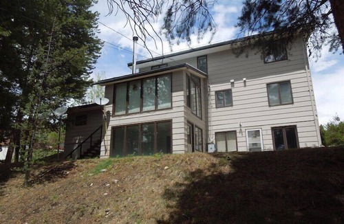 Leadville North House | The Shamrock — 5BR Leadville Home, Game Room + 2-Car Garage, Sleeps 10