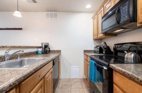 Cottonwood Heights House | The Shredder's Shanty - Close to Ski Resorts