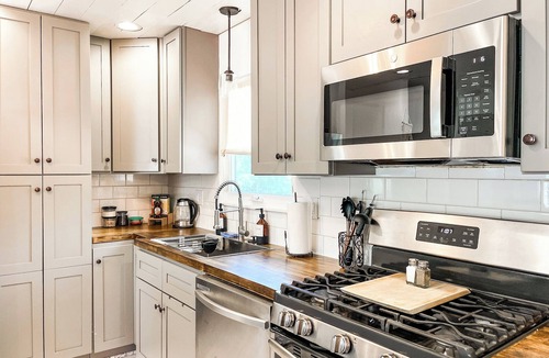 East Colorado Springs House | The Springs Sanctuary Central location Games!n