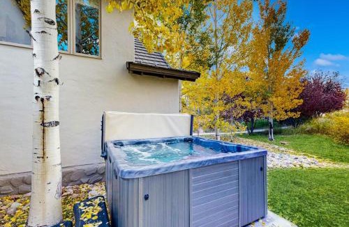 Cordillera House | The Timberline Escape