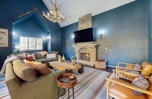 Cordillera House | The Timberline Escape