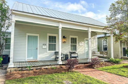 Seville Historic District Cottage | The Two Door — A Cozy & Spacious Retreat in Historic Downtown Pensacola