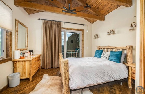 Alton House | The Wildflower Tiny Cabin near Zion & Bryce