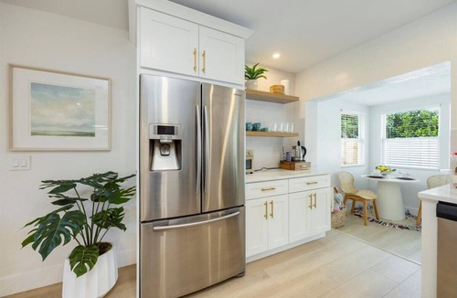 Central Naples House | The Zen Retreat, Naples Swim Spa Walk to Dining Perfect for Monthly Stays