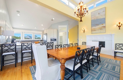 Plantation House | THIS FABULOUS FIRST-TIER PLANTATION property is the ultimate family gathering place!
