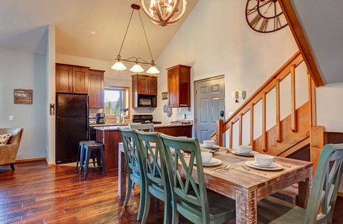 Four O'Clock Condo | Top floor 4 BR condo, perfect location, views, SKI-IN SKI-OUT, Read reviews!