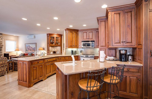 Steamboat Springs Condo | TR1111 | Perfect for families or group of couples | A/C | 10 Hot Tubs