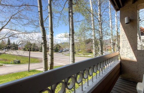Steamboat Springs Condo | TR1111 | Perfect for families or group of couples | A/C | 10 Hot Tubs