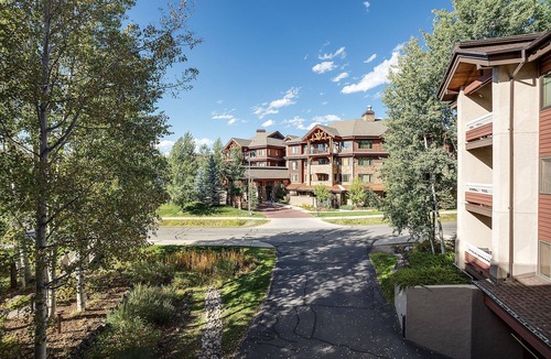Steamboat Springs Condo | TR1201 | Beautiful Home | Close to Skiing | A/C | 10 Hot Tubs