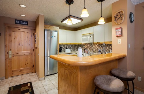 Steamboat Springs Condo | TR1208 | Quiet Location in Building | Winter Shuttle | 10 Hot Tubs