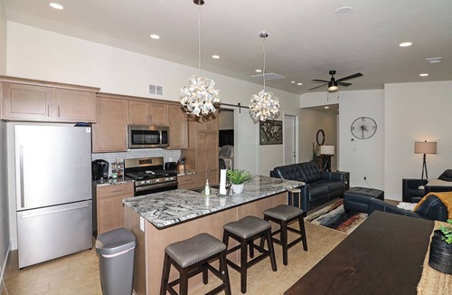 Grand Junction House | Tranquil Haven Modern Design Central Location Garage