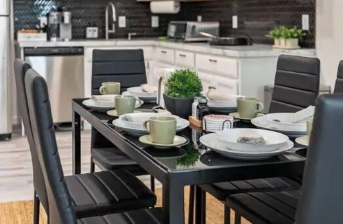 Colorado Springs Condo | Tranquil Haven: Luxurious and Spacious Guest Suite