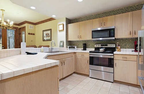 Highlands Townhomes Condo | True Ski-In/Out - Highlands Slopeside Condo