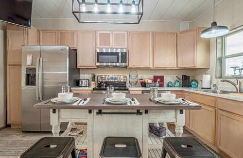 Fruita House | Tumbleweed: Cozy Modern Dog Friendly Retreat