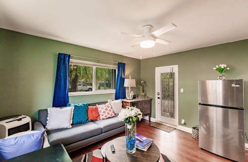 Downtown Hollywood Apartment | Uhost AI | Hollywood Garden 1BR Family Spot