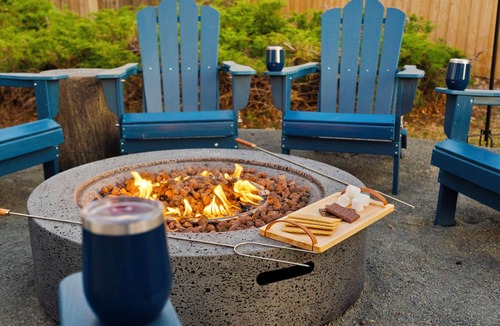 Highlands House | Ultimate Retreat: Theater, Sauna & Hot Tub, FirePit, 5BDR
