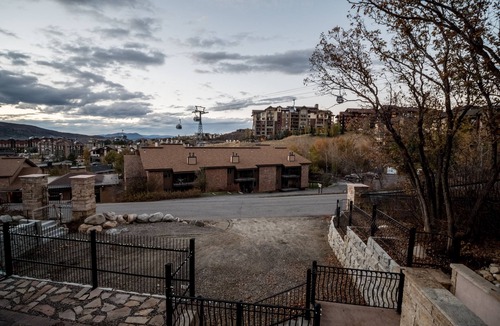 Steamboat Springs House | Under the Gondola - Moose View Suite, Dog Friendly!