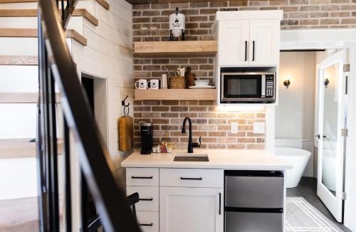 La Verkin House | Unique Silo Honeymoon Suite/Soaker Tub/Sleeps 4