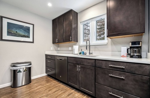 Eagle-Vail House | Updated Beauty Minutes to Vail - Garage +Backyard + Pet Friendly