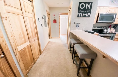 Mountain House Condo | Updated Condo | Hot Tubs, Patio & Mountain Views