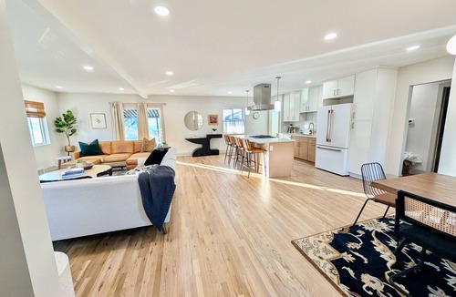 Canyon Rim House | Updated, spacious home in lovely SLC neighborhood, Sleeps 10, Near Ski Resorts!