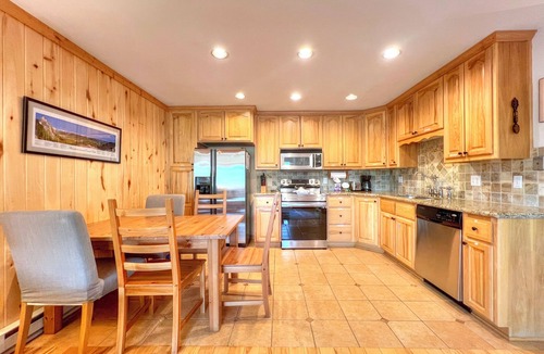 Mount Crested Butte Condo | Upgraded, Slopeside Condo, Walk to the Base Area or Transit Center