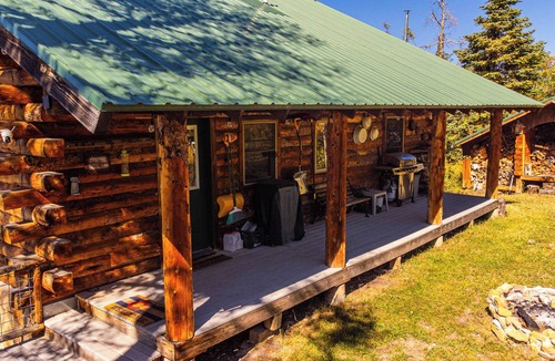 Glenwood Springs Cabin | Upper cabin, 2 Bedroom on the Flat Tops perfect for a relaxing getaway