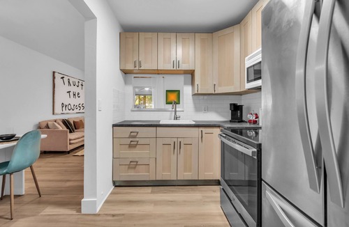 Biscayne Park House | Upscale 2-bedroom "Casita" 10 min away from Bal Harbor Beach, close to mall.
