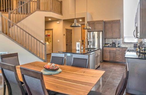 Moab South Valley House | Upscale Moab Home w/Red Rock Views & Hot Tub