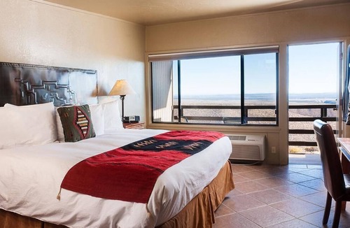 Mesa Verde National Park Hotel | Vacation Starts Here! Dining, Access to National Park Right Outside Property