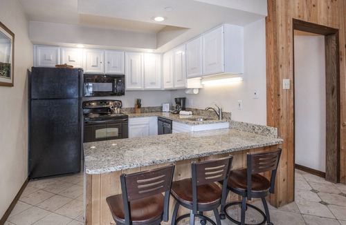 Vail Condo | Vail top-floor Condo, Pool, Hot Tub | W403