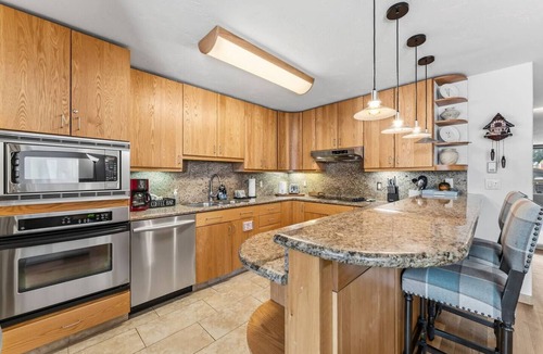 Vail Condo | Vail Village Condo | Walk to Village & Slopes