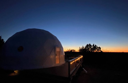 Oatmeal Cottage | Ventana Dome @ Rolling S Ranch