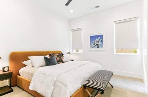 Bloomington House | Villa 30 - 4 bedroom townhome pool and hot tub