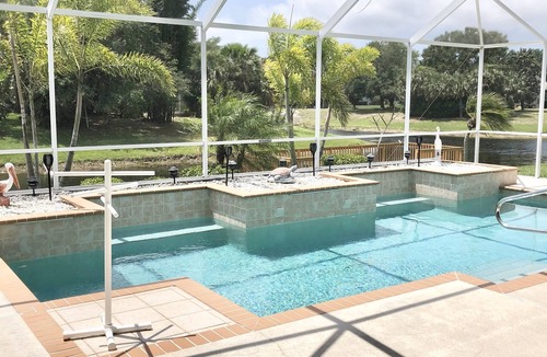 White Marsh Villa | VILLA MARIA - WATERFRONT, SPECTACULAR 3BDRM, 3.5 BATHS, 2 MASTER SUITES AND MORE