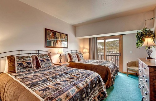 Peak 9 Condo | Village Penthouse At Wetterhorn Condo: Ski-In/Out