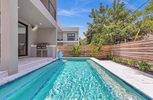 Tarpon River House | *VillaPlaya brand new home, modern style resort!
