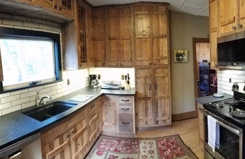 Estes Park House | VIntage cabin/1.5 acres/mountain views