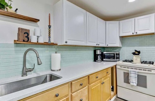 Orem House | Waffles on Us: 2BR w/2 King Beds, near BYU/UVU