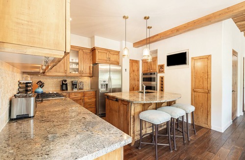 Park City House | Walk to Main St | 5BR w/Elevator, Hot Tub & 4 Decks