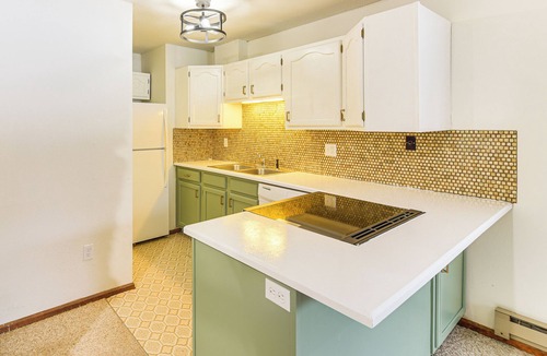 Old Town Condo | Walk to Winter Park Resort: Condo w/Hot Tub!