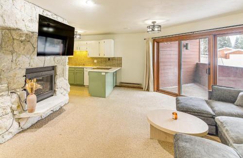 Old Town House | Walk to Winter Park Resort: Condo w/Hot Tub!