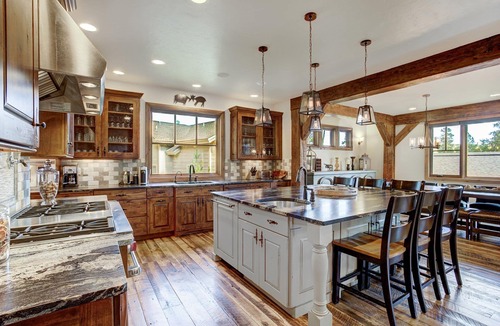 Warrior's Mark West House | Wandering Moose on Peak 10 | Epic Views, Hot Tub & LOCATION!
