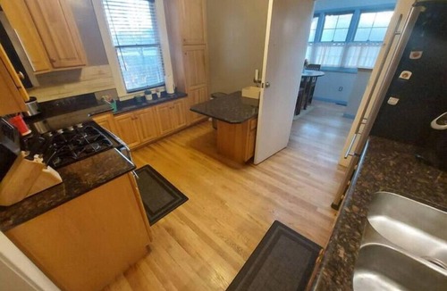 Washington Park West House | Washington Park Bungalow with hot tub!