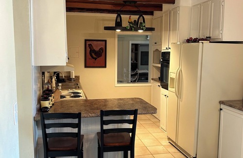 Mount Pleasant House | Waterfront 3 bed 3 bath, located on fisherman’s dream Lake Seminole.