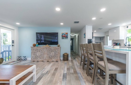 Cross Key Waterways House | Waterfront Key Largo Home 45’ Dock + Boat Lift 3BR/2.5BA Bay & Ocean Access