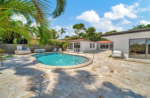 Coral Ridge Apartment | Waterfront Retreat Studio #5🌴 20-Min Walk to the Beach Summer Deals!