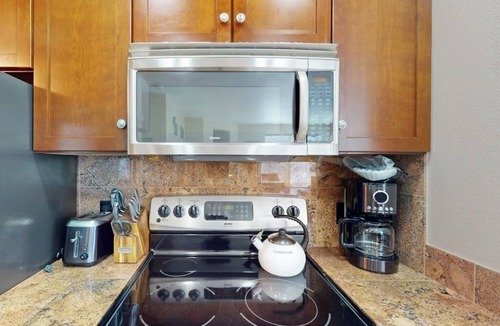 Avon Condo | Waterview Mountain Condo | Patio, Fireplace & Views - Near Skiing/Eagle River