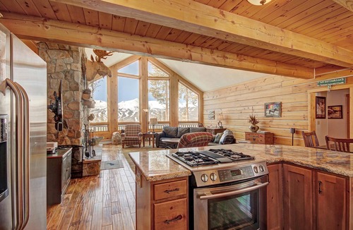 Breckenridge Cabin | Welcome to Lucky Us Cabin! Private + Close to Town